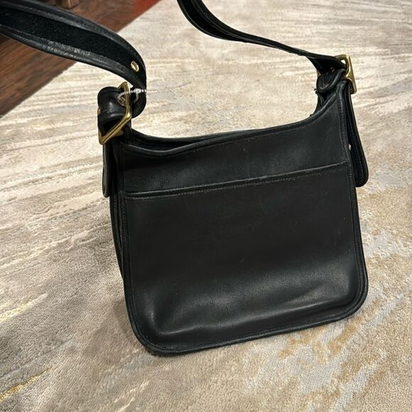VINTAGE COACH LEGACY SHOULDER BAG BLACK GENUINE LEATHER. G1D-9966. Light marks